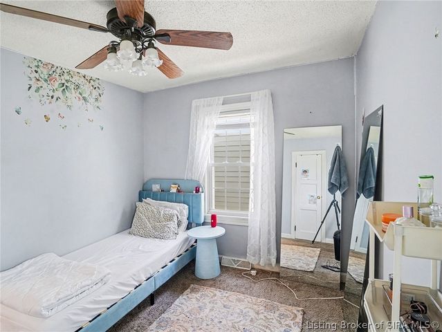 2406 Fairmont Avenue, New Albany, IN 47150