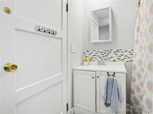 2406 Fairmont Avenue, New Albany, IN 47150