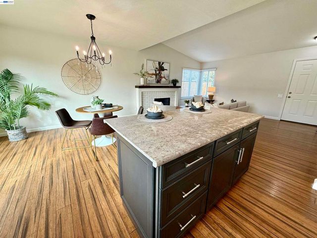 539 539 Mayten Dr, Livermore, CA 94551