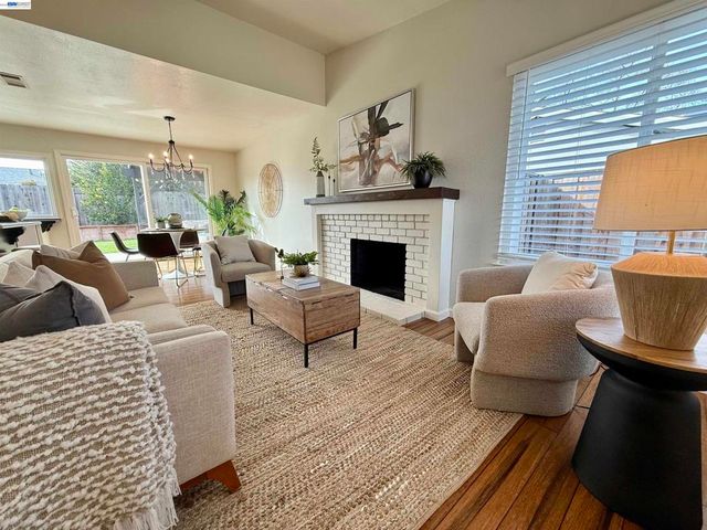 539 539 Mayten Dr, Livermore, CA 94551