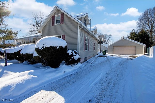 435 Locust Street S, Canal Fulton, OH 44614