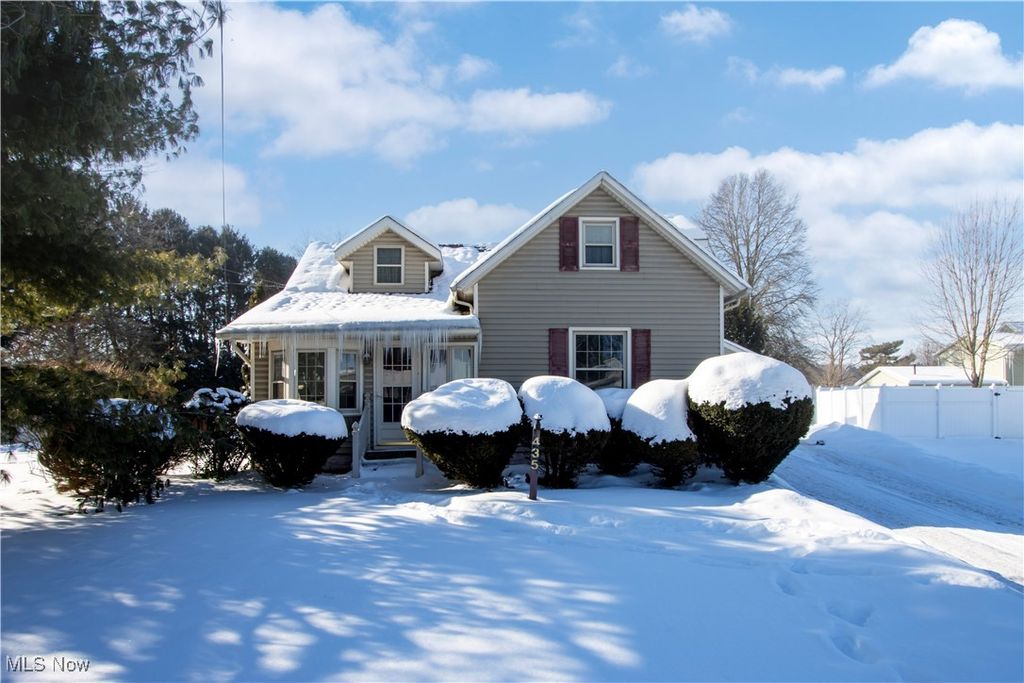 435 Locust Street S, Canal Fulton, OH 44614