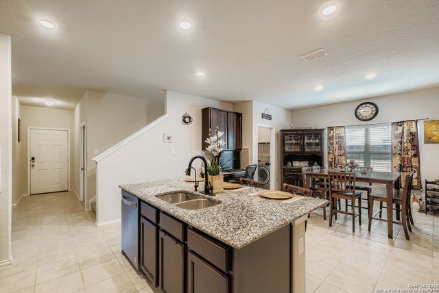 9224 Grand Western, Converse, TX 78109