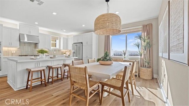 713 Sonia, Irvine, CA 92618