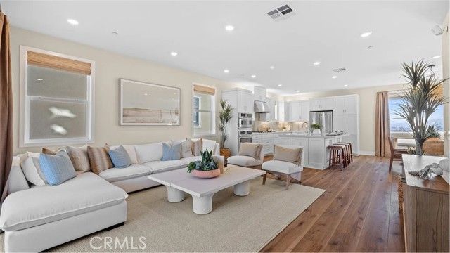 713 Sonia, Irvine, CA 92618