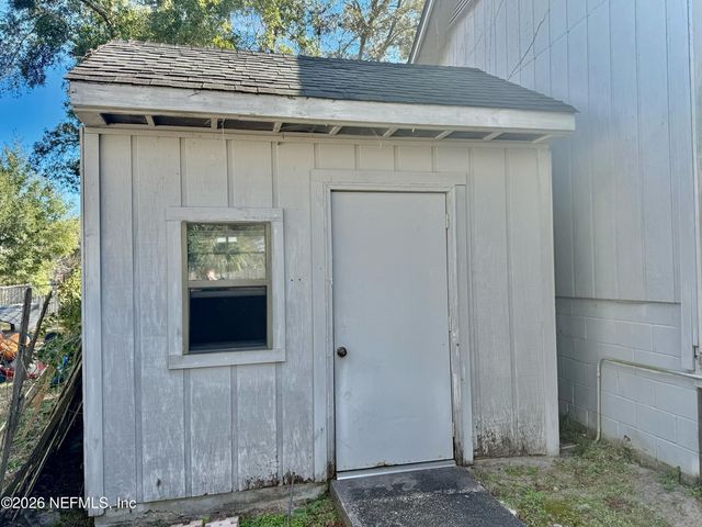 902 LAKERIDGE Drive, Orange Park, FL 32065