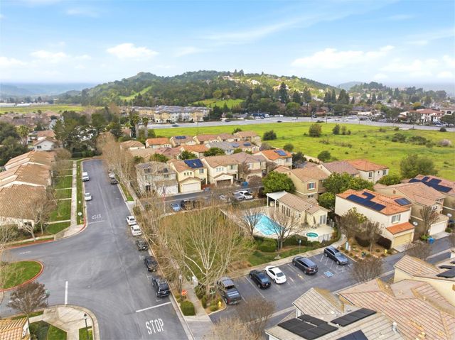 7902 English Oak Circle, Gilroy, CA 95020