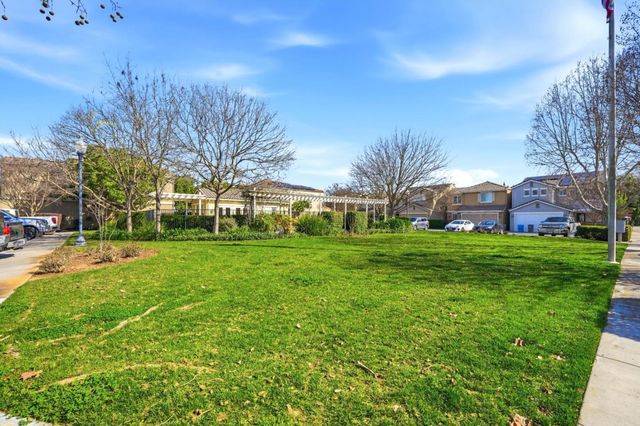 7902 English Oak Circle, Gilroy, CA 95020