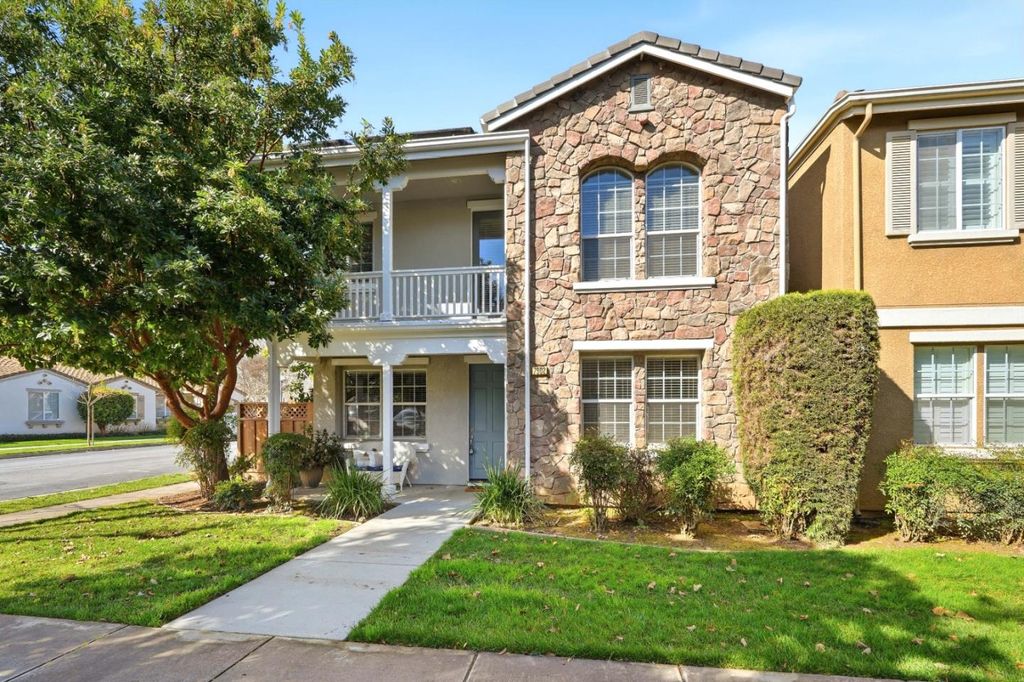 7902 English Oak Circle, Gilroy, CA 95020