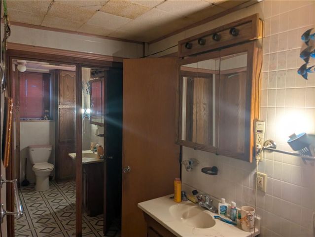 302 E Colorado Avenue, St Joseph, MO 64504