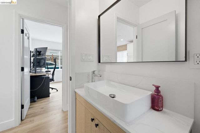 1519 Fairview St 2, Berkeley, CA 94703