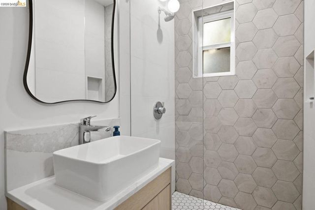 1519 Fairview St 2, Berkeley, CA 94703