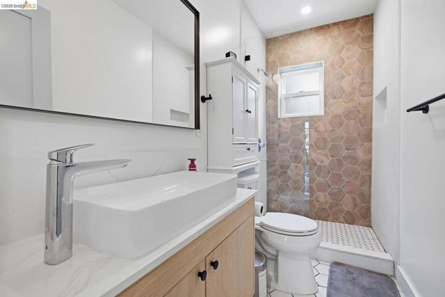 1519 Fairview St 2, Berkeley, CA 94703