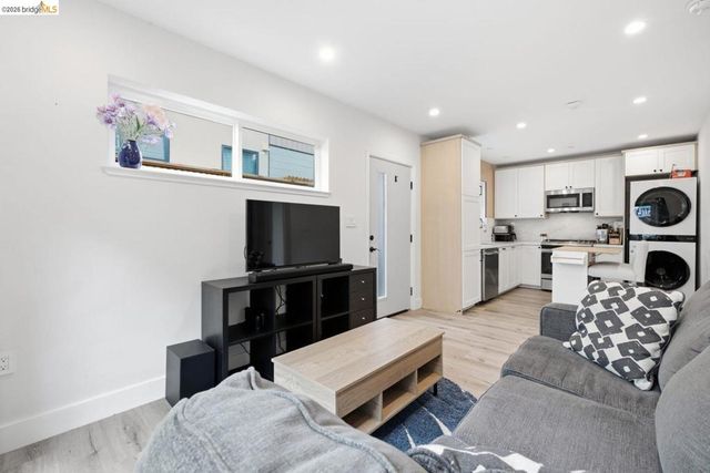 1519 Fairview St 2, Berkeley, CA 94703