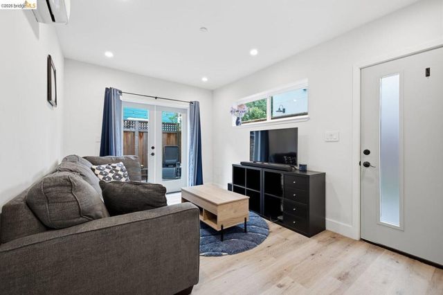 1519 Fairview St 2, Berkeley, CA 94703