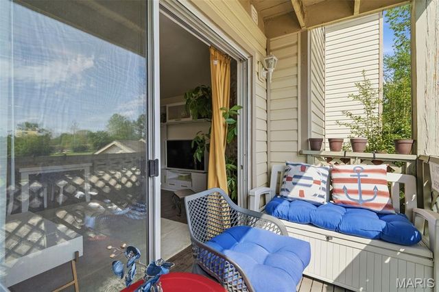 1217 Mangrove Lane 5, St Louis, MO 63125