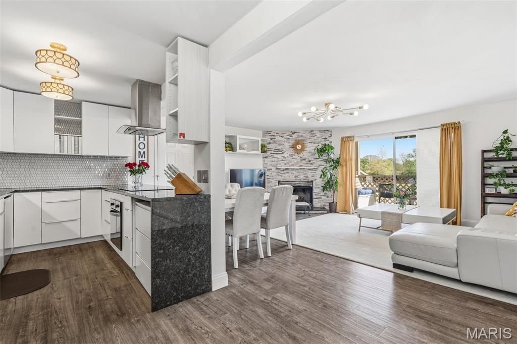 1217 Mangrove Lane 5, St Louis, MO 63125
