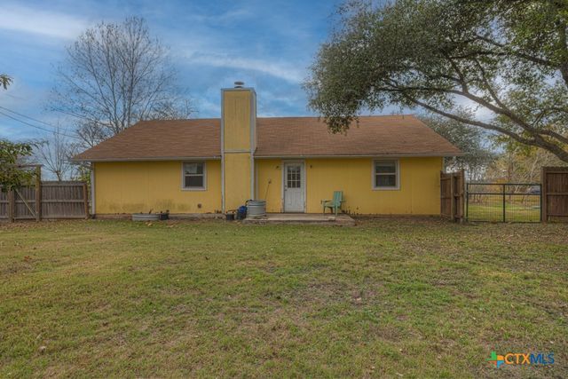 140 Baker Creek Loop, San Marcos, TX 78666