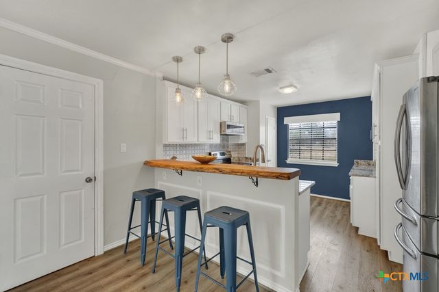 140 Baker Creek Loop, San Marcos, TX 78666