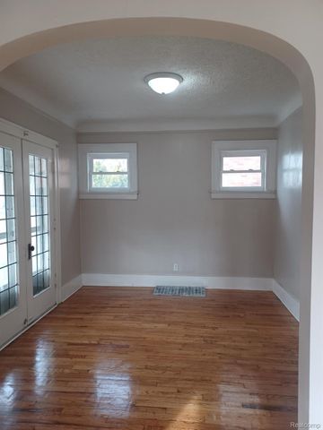 15496 Minock Street, Detroit, MI 48223