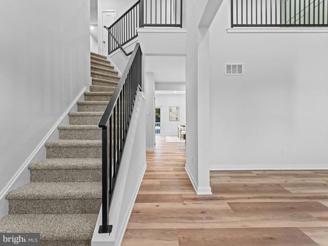 536 8TH AVE, Glassborough, NJ 08028