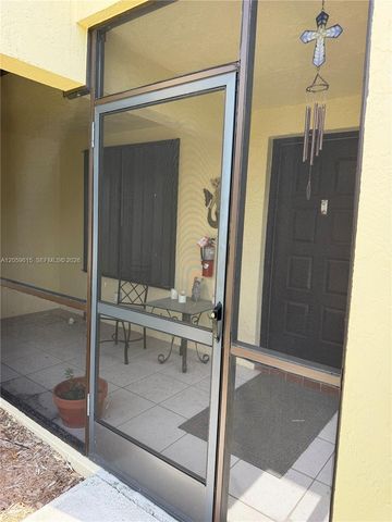 4701 E Lucerne Lakes Blvd E 104, Lake Worth, FL 33467