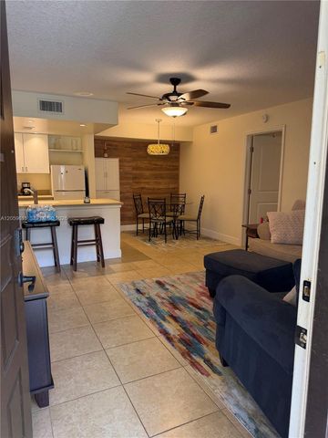 4701 E Lucerne Lakes Blvd E 104, Lake Worth, FL 33467