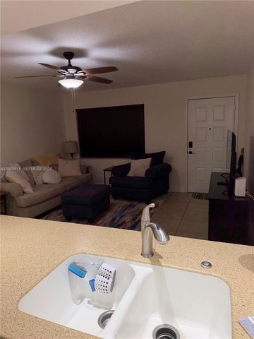 4701 E Lucerne Lakes Blvd E 104, Lake Worth, FL 33467