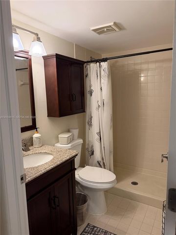 4701 E Lucerne Lakes Blvd E 104, Lake Worth, FL 33467