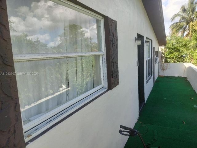 3206 SW 47th Ave, West Park, FL 33023