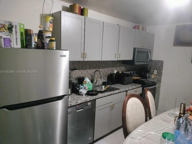 3206 SW 47th Ave, West Park, FL 33023