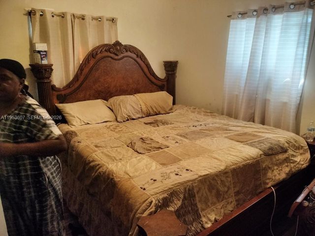 3206 SW 47th Ave, West Park, FL 33023