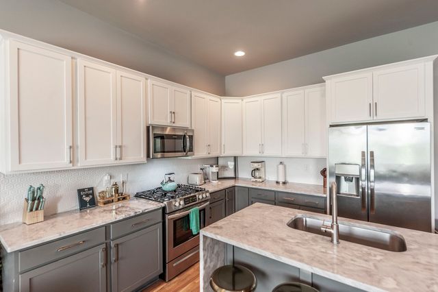 970 Youngs Ln Apt A, Nashville, TN 37207