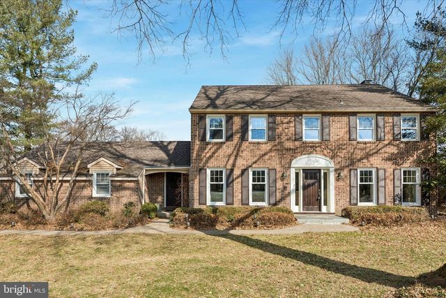 4 WINDEY WAY LN, Doylestown, PA 18901