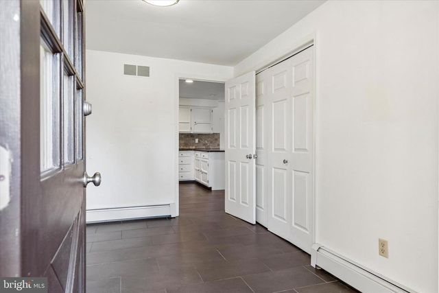 4 WINDEY WAY LN, Doylestown, PA 18901