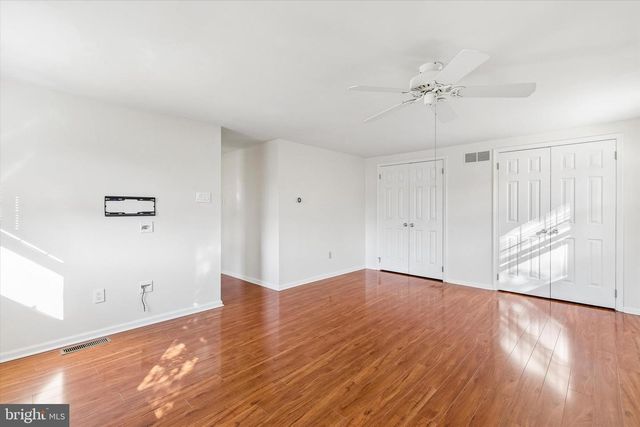 4 WINDEY WAY LN, Doylestown, PA 18901