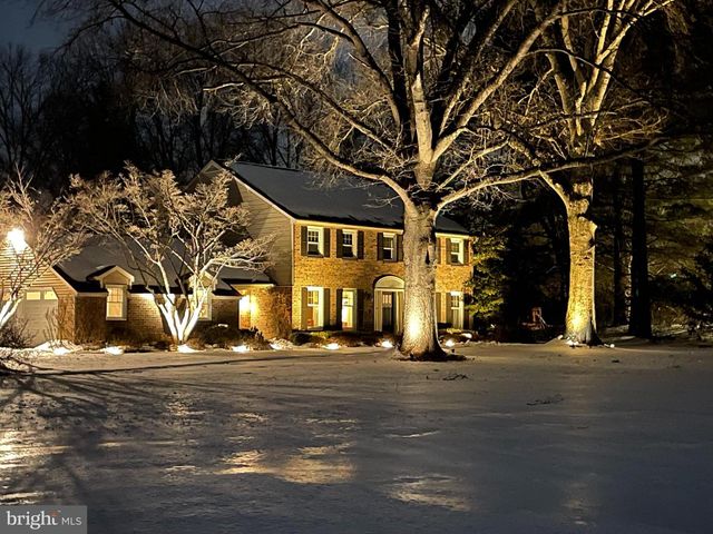 4 WINDEY WAY LN, Doylestown, PA 18901