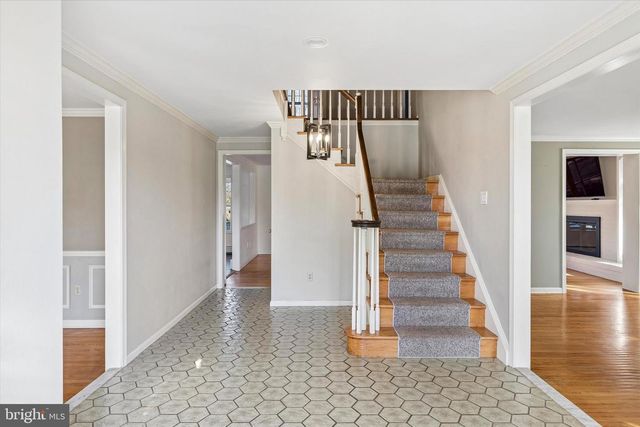 4 WINDEY WAY LN, Doylestown, PA 18901