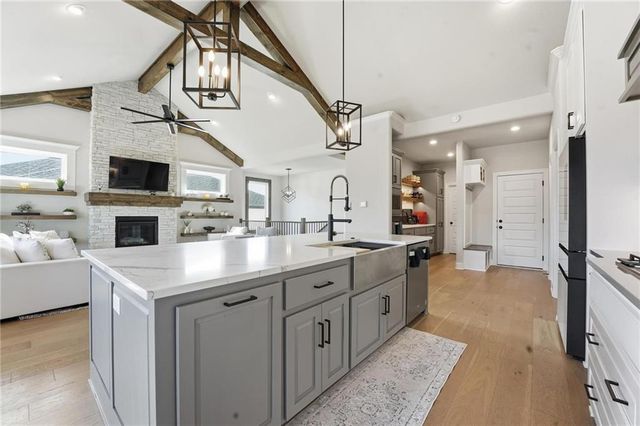 4204 Adams Drive, Blue Springs, MO 64014