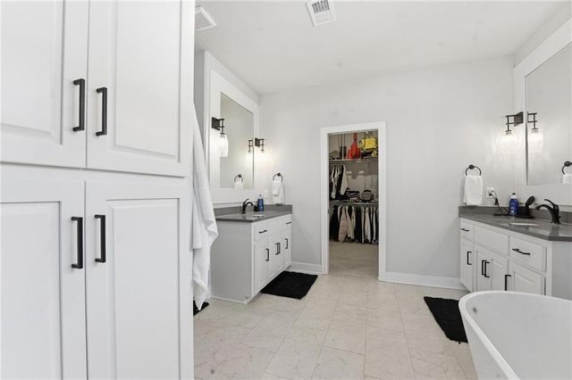 4204 Adams Drive, Blue Springs, MO 64014