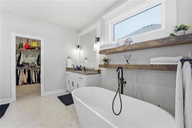 4204 Adams Drive, Blue Springs, MO 64014