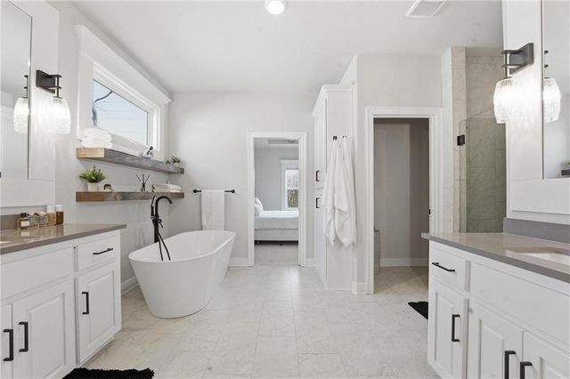 4204 Adams Drive, Blue Springs, MO 64014