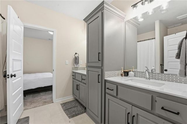 4204 Adams Drive, Blue Springs, MO 64014