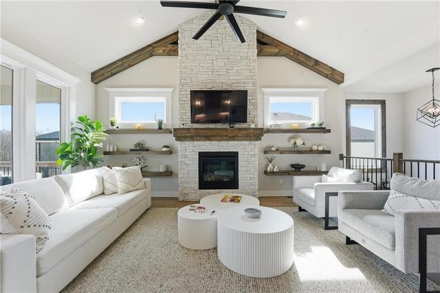 4204 Adams Drive, Blue Springs, MO 64014