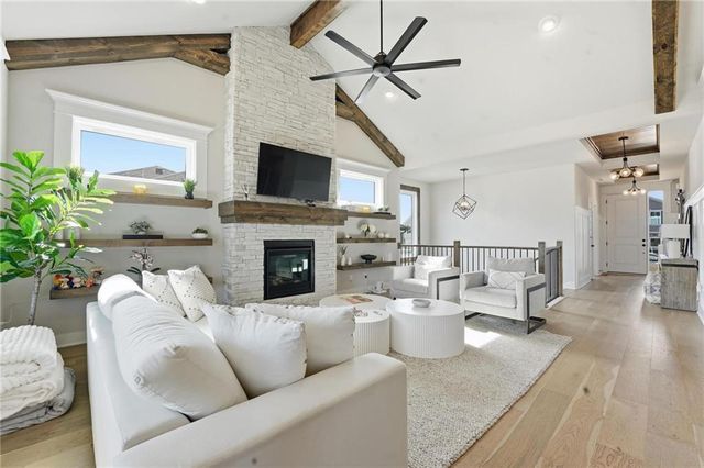 4204 Adams Drive, Blue Springs, MO 64014