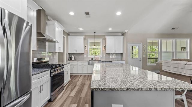 7 Moss Creek Drive NE, Rome, GA 30161