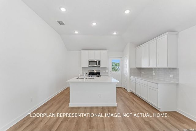 13526 Piscina Avenue, San Antonio, TX 78222