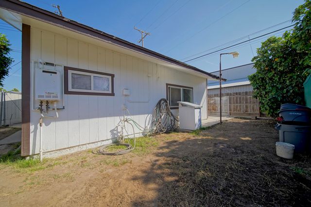 113 Bryant Court, Exeter, CA 93221