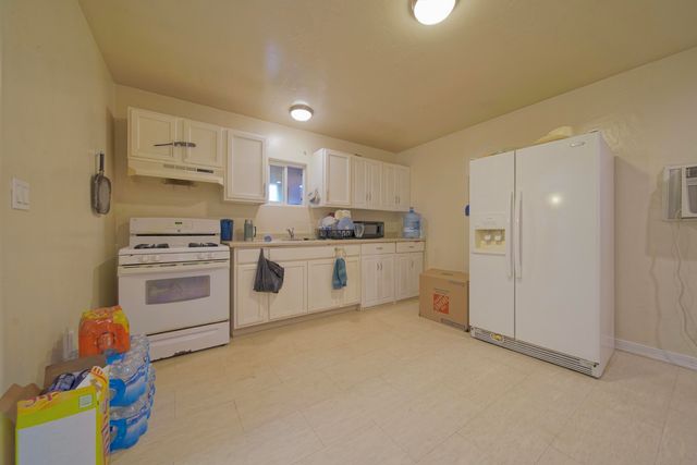 113 Bryant Court, Exeter, CA 93221