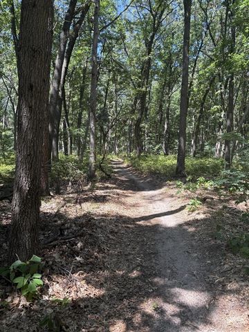 575 S Wolf Lake Road, Muskegon, MI 49442